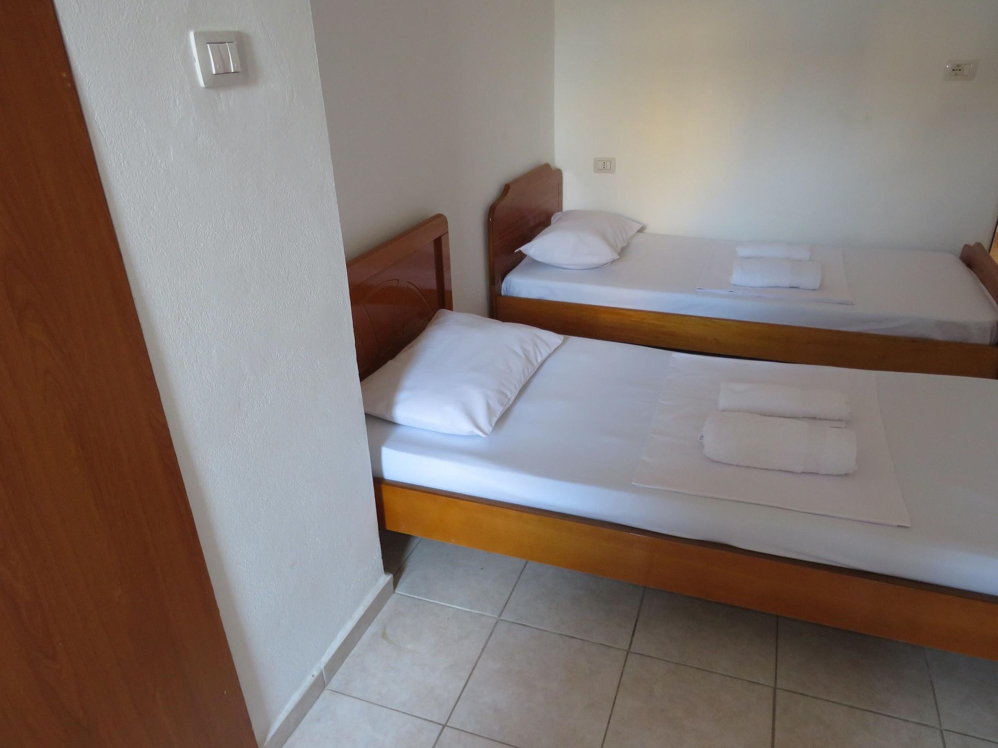 Casa Mia Hotel Sarandë Esterno foto